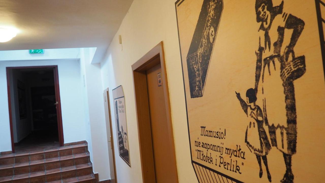 Hostel Mlotek I Perlik Tarnowskie Góry Exteriör bild