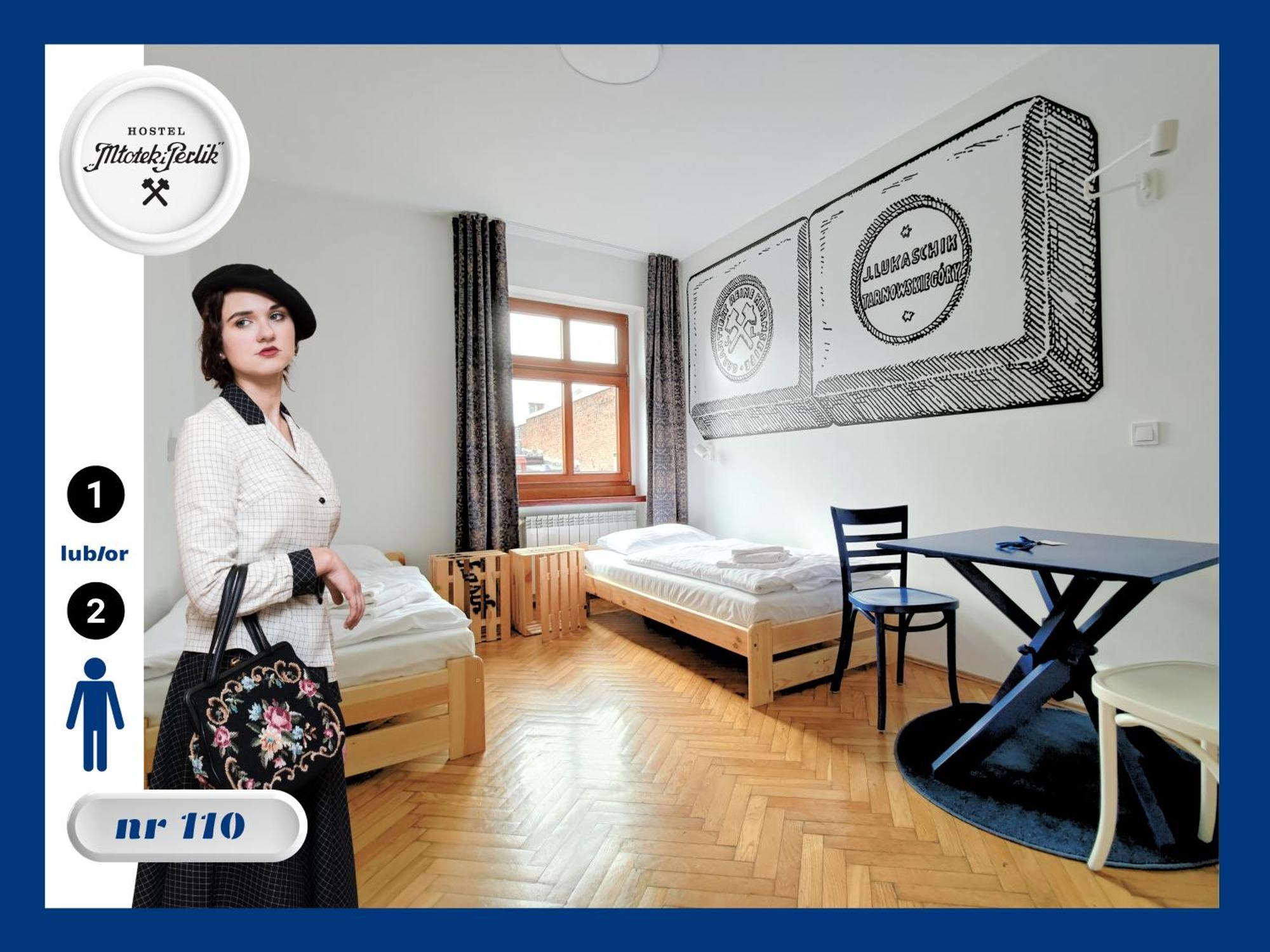 Hostel Mlotek I Perlik Tarnowskie Góry Exteriör bild