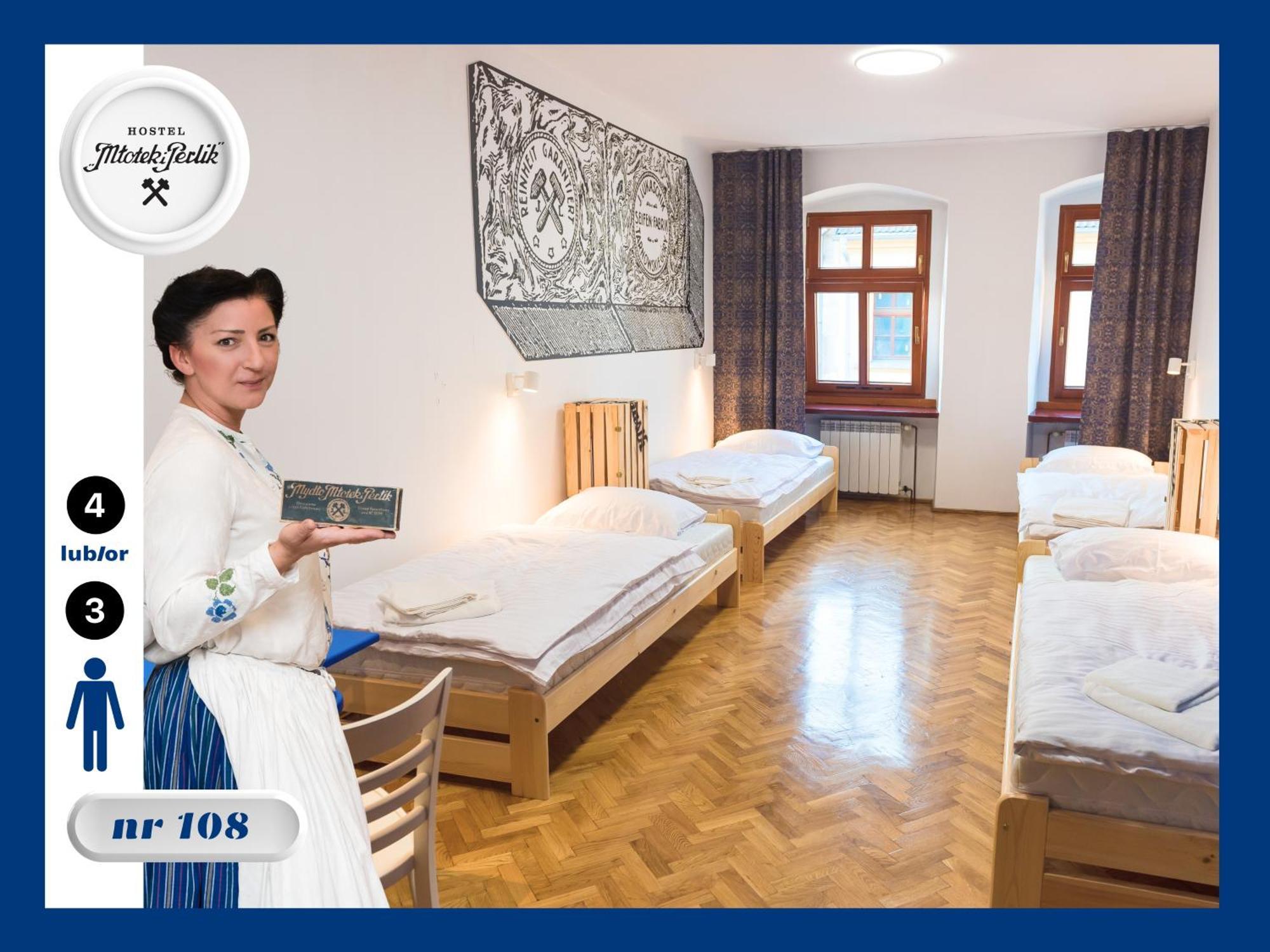Hostel Mlotek I Perlik Tarnowskie Góry Exteriör bild